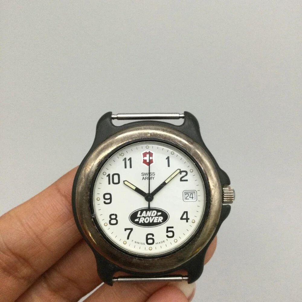 Vicotrinox Swiss Army Land Rover Mens Watch 39mm NOT RUNNING FOR PARTS